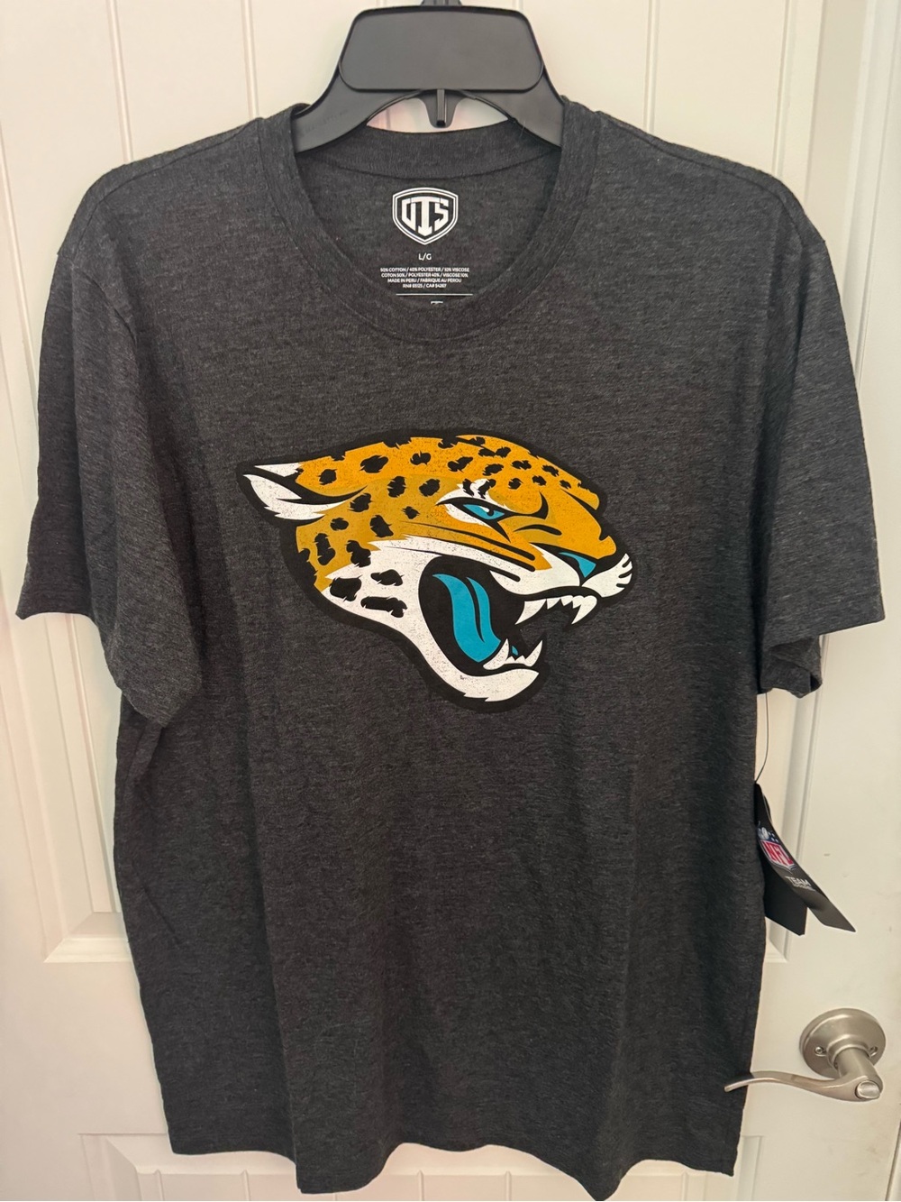NWT Jacksonville Jaguars NFL Men’s T-Shirt Large Gray VTS Team Apparel